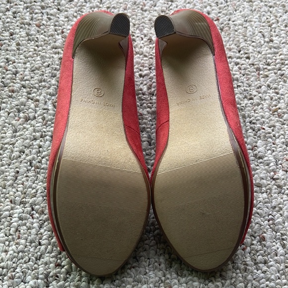 Old Navy Faux Suede Peep Toe High Heal - Picture 11 of 12